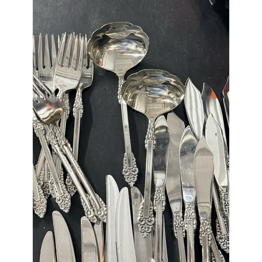 80 Pc Oneida Rembrandt Stainless Flatware Forks Spoons Knives Ladles Serving Set
